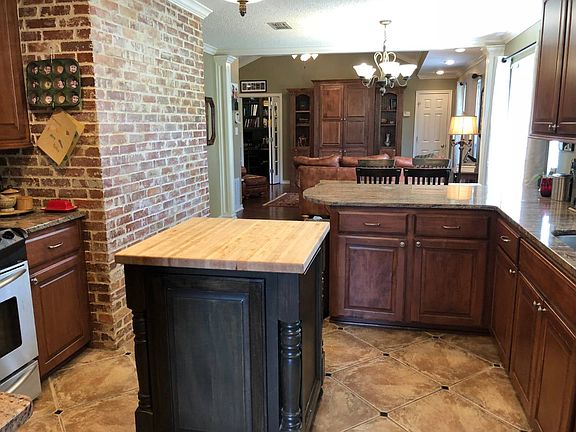 5th image of 3419 Williamsburg Ln