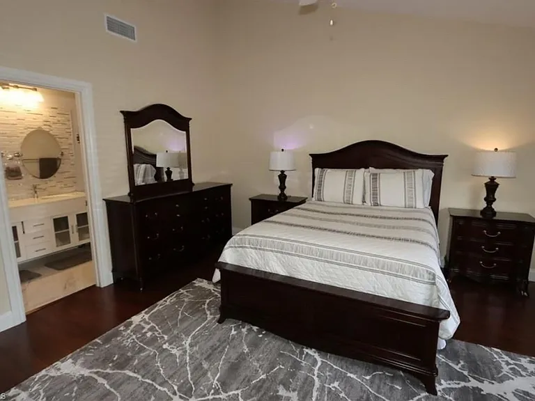 860 Meadowland Dr #E — Photo 17