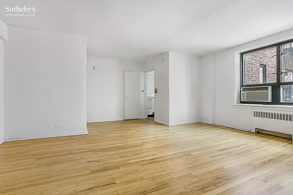 Sold by Sotheby's International Realty | media 3