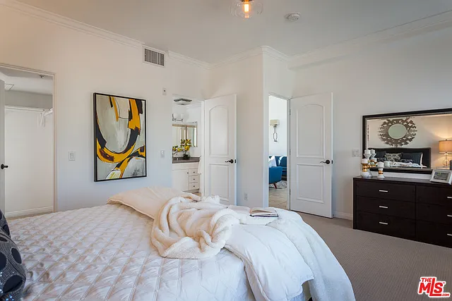 851 N San Vicente Blvd #308 — Photo 9