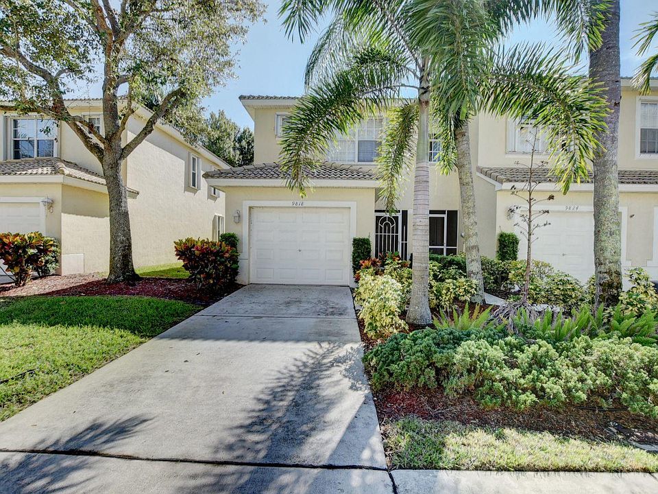 1st image of 9818 Lago Dr