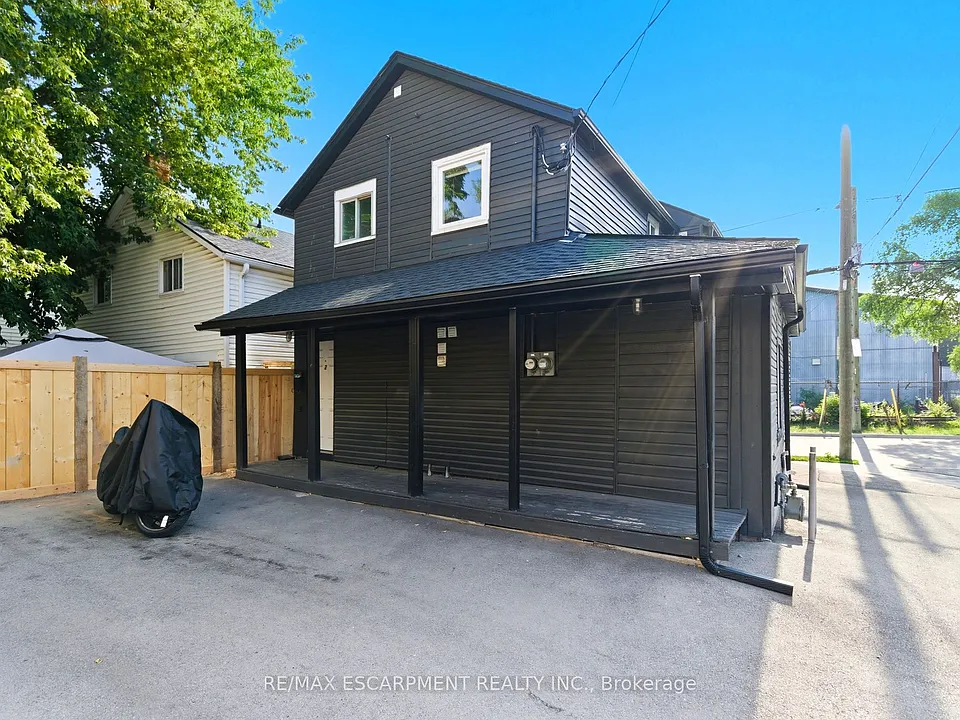 2 Windsor St #2