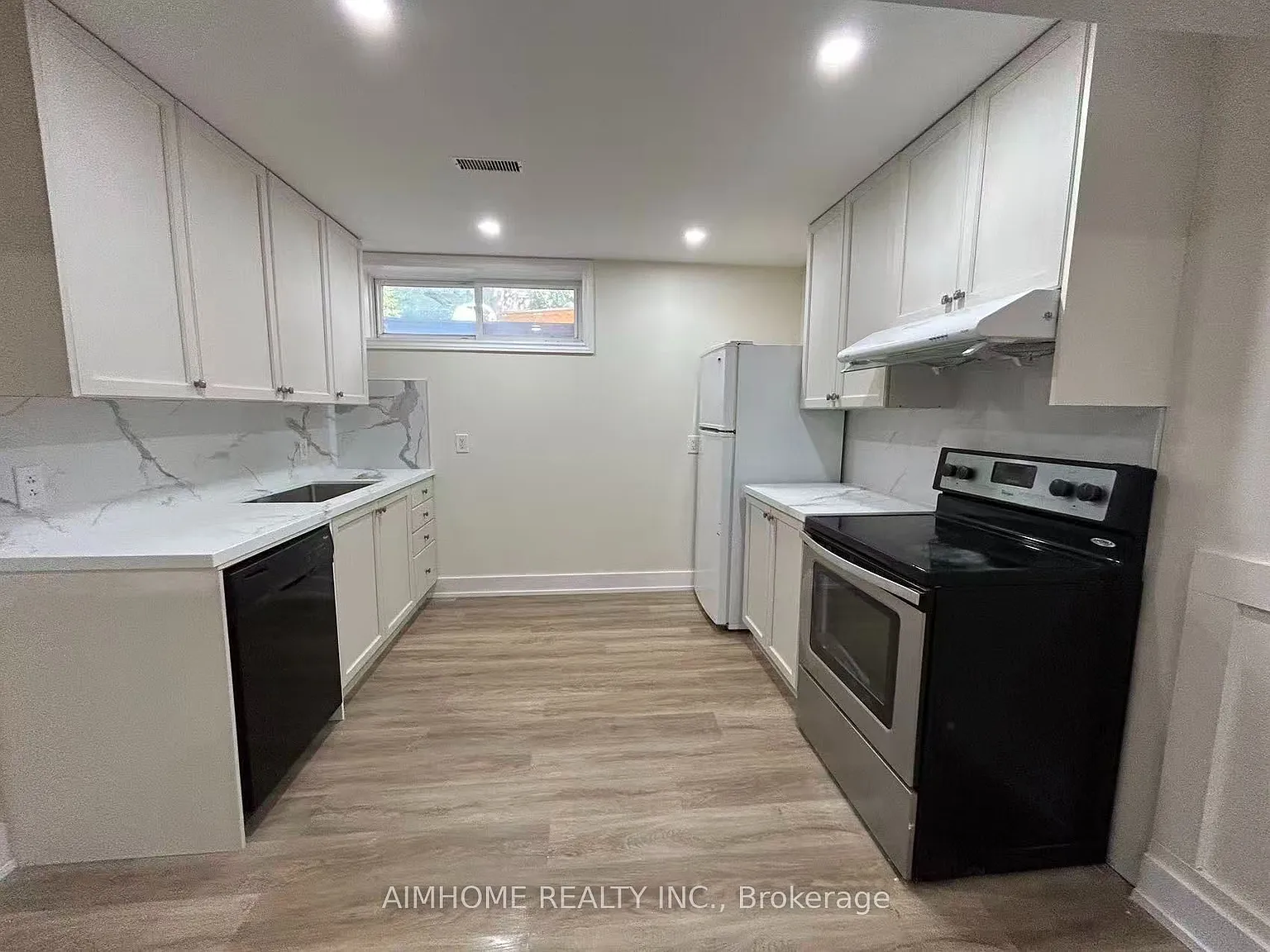 2 bed, $1,650 — Photo 4