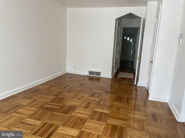2022 Rosalie St, Philadelphia, PA 19135