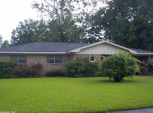 2710 Colonial Ave, Pine Bluff, AR 71601