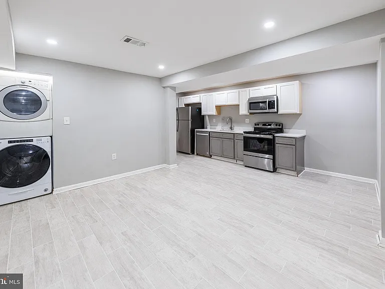 1235 Shepherd St NW #2 — Photo 9