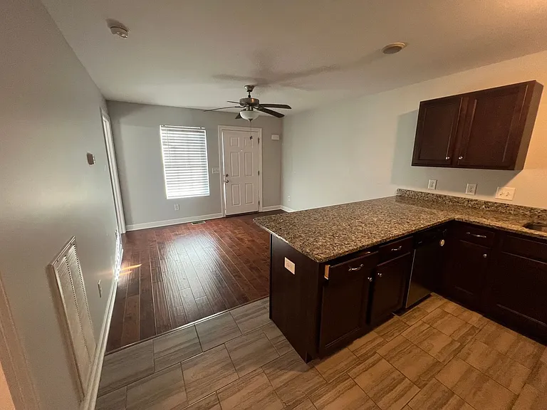 517A Crestland Ave — Photo 5