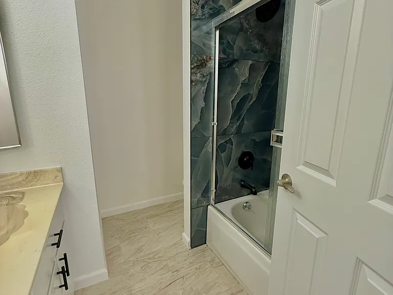 5817 W Tierra Buena Ln — Photo 21