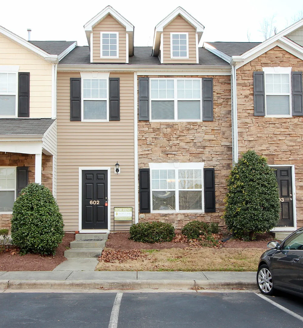 Photo 1 of 14 - 1725 Tw Alexander Dr #602 - Durham, NC Primary Photo - 1725 Tw Alexander Dr #602
