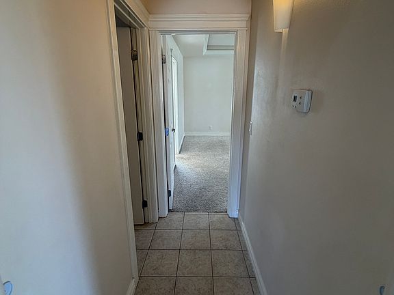 4th image of 435 NE Greystone Loop