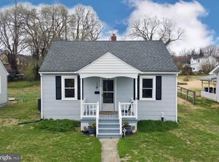 19 Page St, Berryville, VA 22611