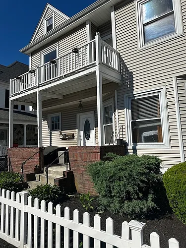 16 Falkland St #2 Photo 1