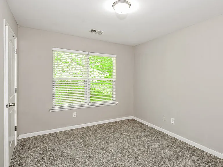 466 Fieldcrest Dr — Photo 14