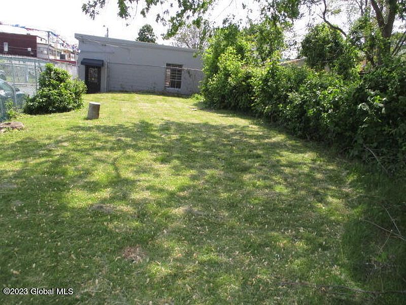 5th image of 472 2nd Street