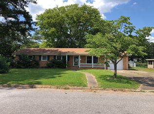 141 Valley Dr, Roanoke Rapids, NC 27870
