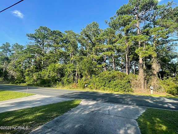 3rd image of 2680 Sea Aire Drive SW