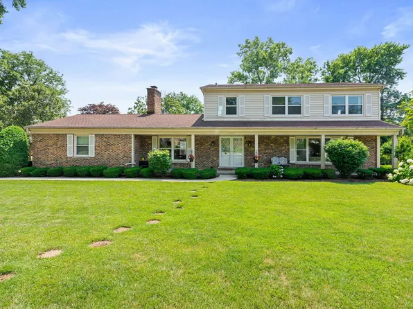 3930 Bordeaux Ct, Northbrook, IL 60062