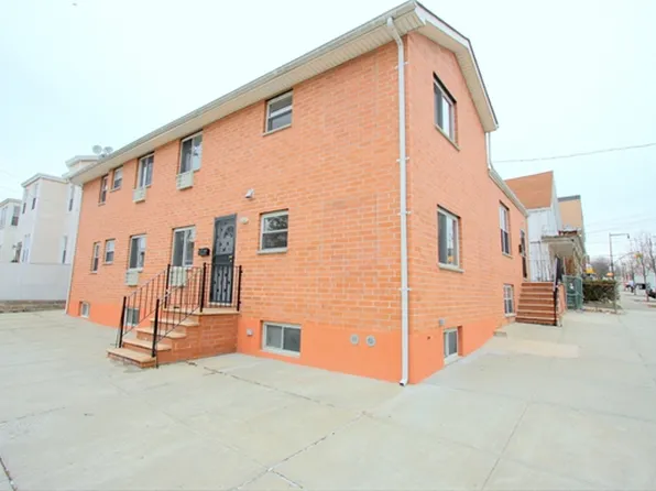 121-05 20th Ave, College Point, NY 11356