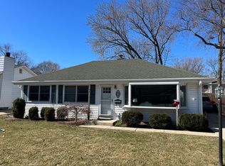 120 N Russel St, Mount Prospect, IL 60056