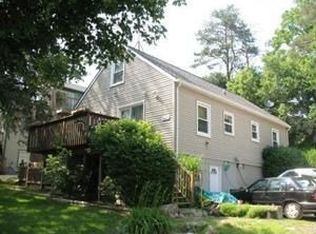 10297 Cedarcrest Rd, Whitmore Lake, MI 48189