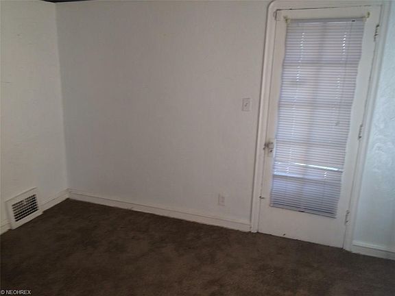 4th image of 14105 Saybrook Ave