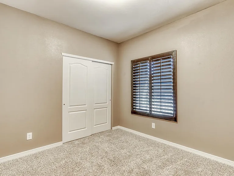 14311 E Cave Ave — Photo 25