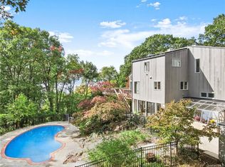 4 Prickly Pear Hill Rd, Croton On Hudson, NY 10520