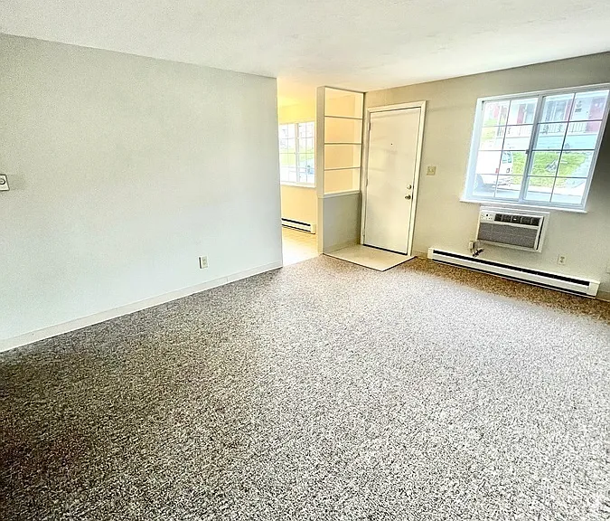 361 E Maple St #D — Photo 30