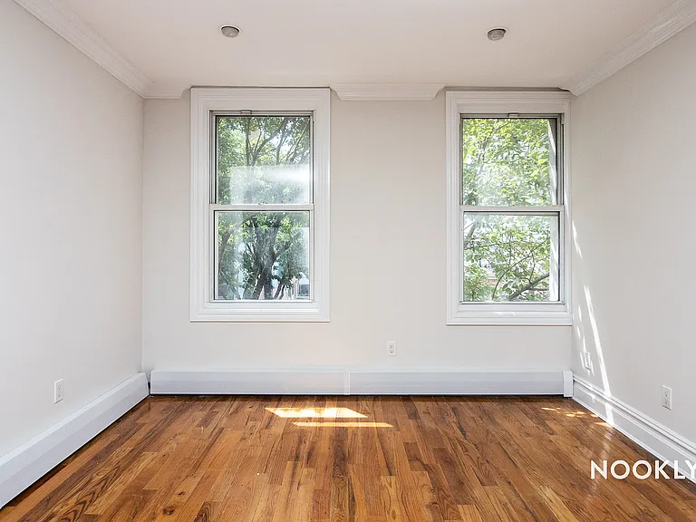 45 Albany Ave #2 — Photo 9