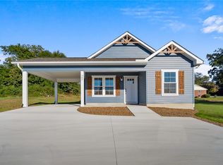 507 S Oak St, Seneca, SC 29678