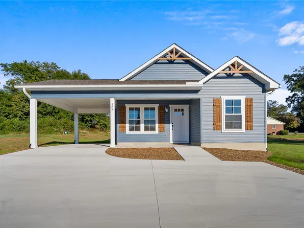 507 S Oak St, Seneca, SC 29678