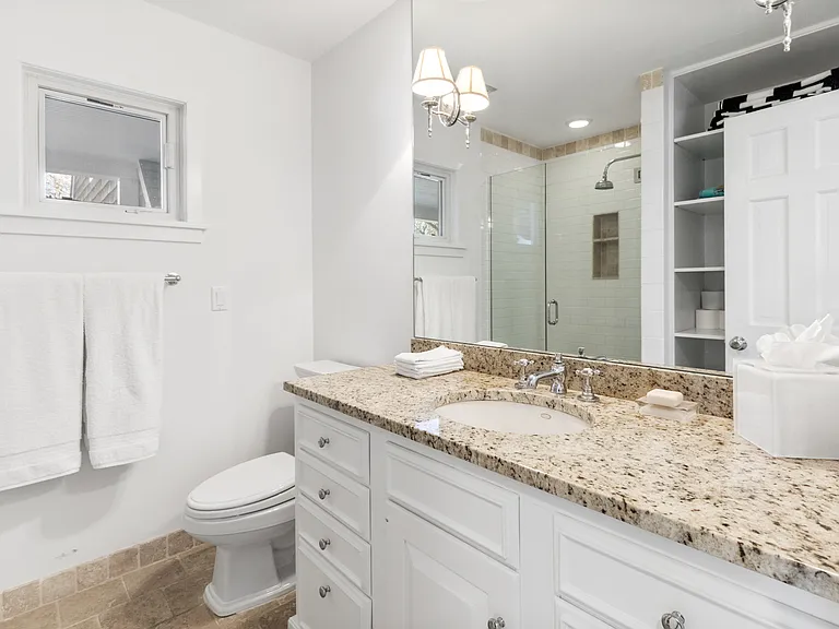 141 Harvest Ln — Photo 16
