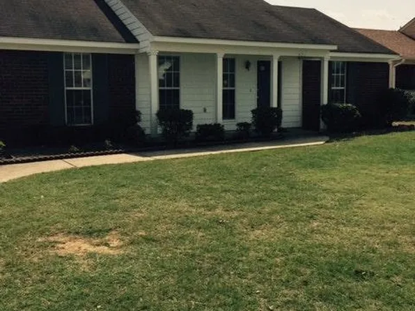 6201 Magnolia Lakes Dr, Olive Branch, MS 38654