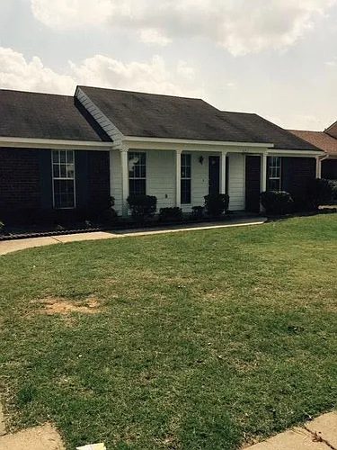 6201 Magnolia Lakes Dr Photo 1