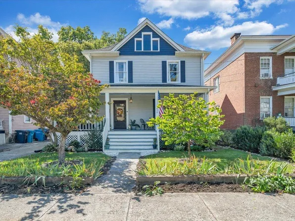 426 Woods Ave SW, Roanoke, VA 24016
