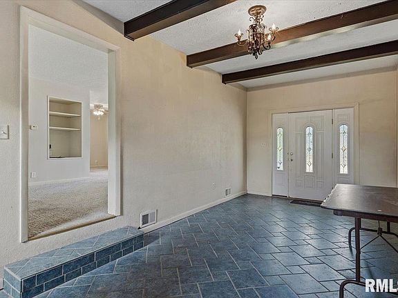 5th image of 12 Wenzel Ln