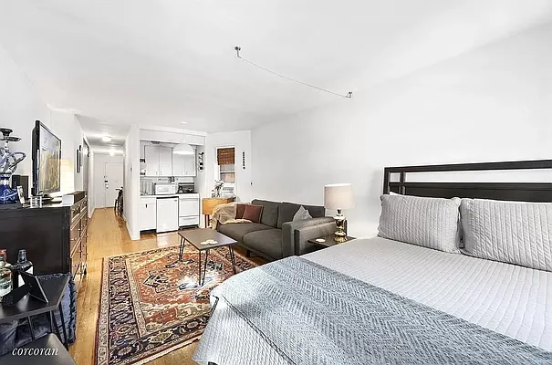 Rented by Corcoran | media 2
