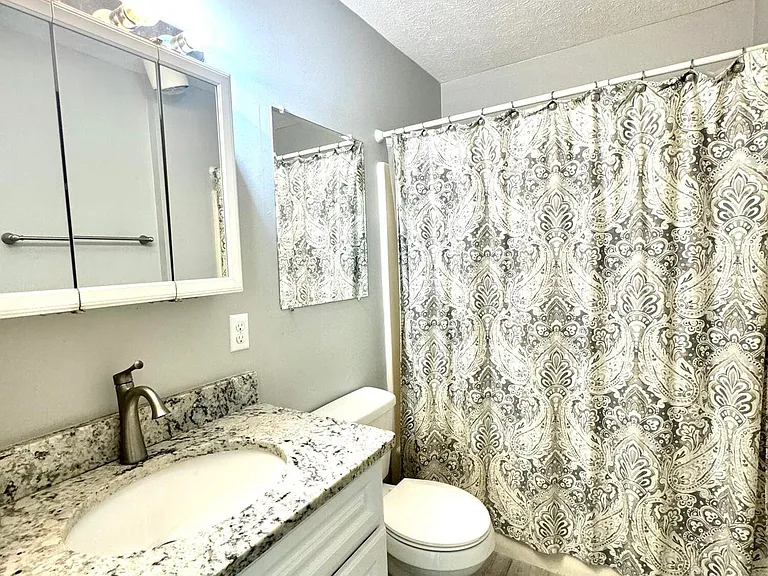 301 Lullwater Dr #301 — Photo 6