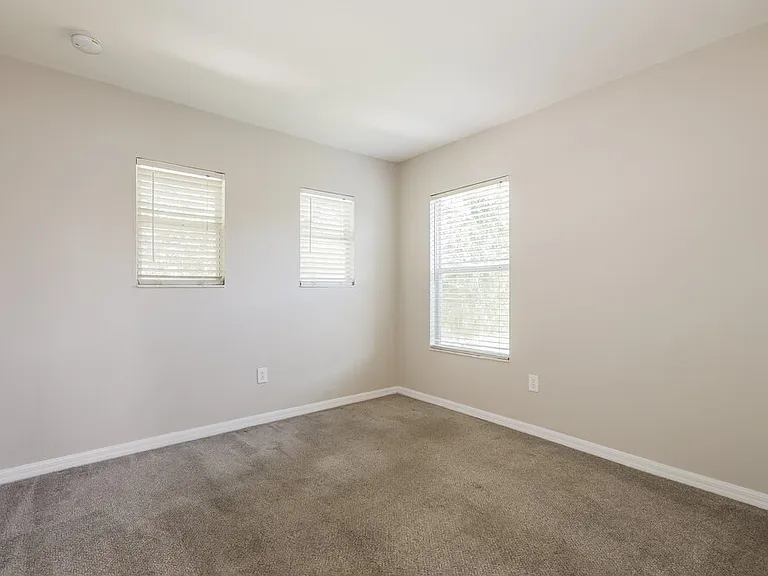 9540 Simeon Dr — Photo 13