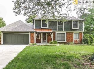 1512 E Sunvale Dr, Olathe, KS 66062