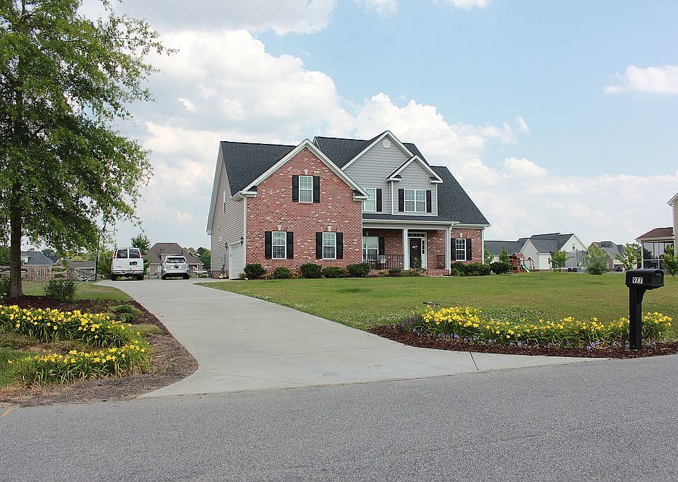 1st image of 977 Derbyshire Ln