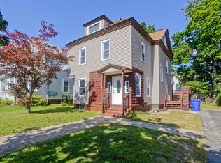 37 Groveland St, Springfield, MA 01108