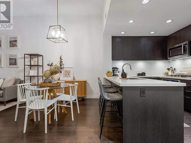 255 W 1st St #527 — Photo 8