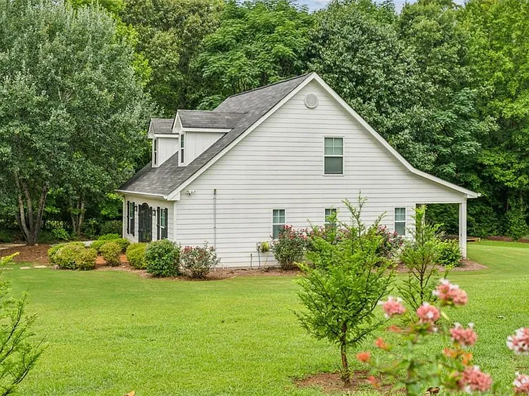 21 Willow Woods Rd — Photo 4