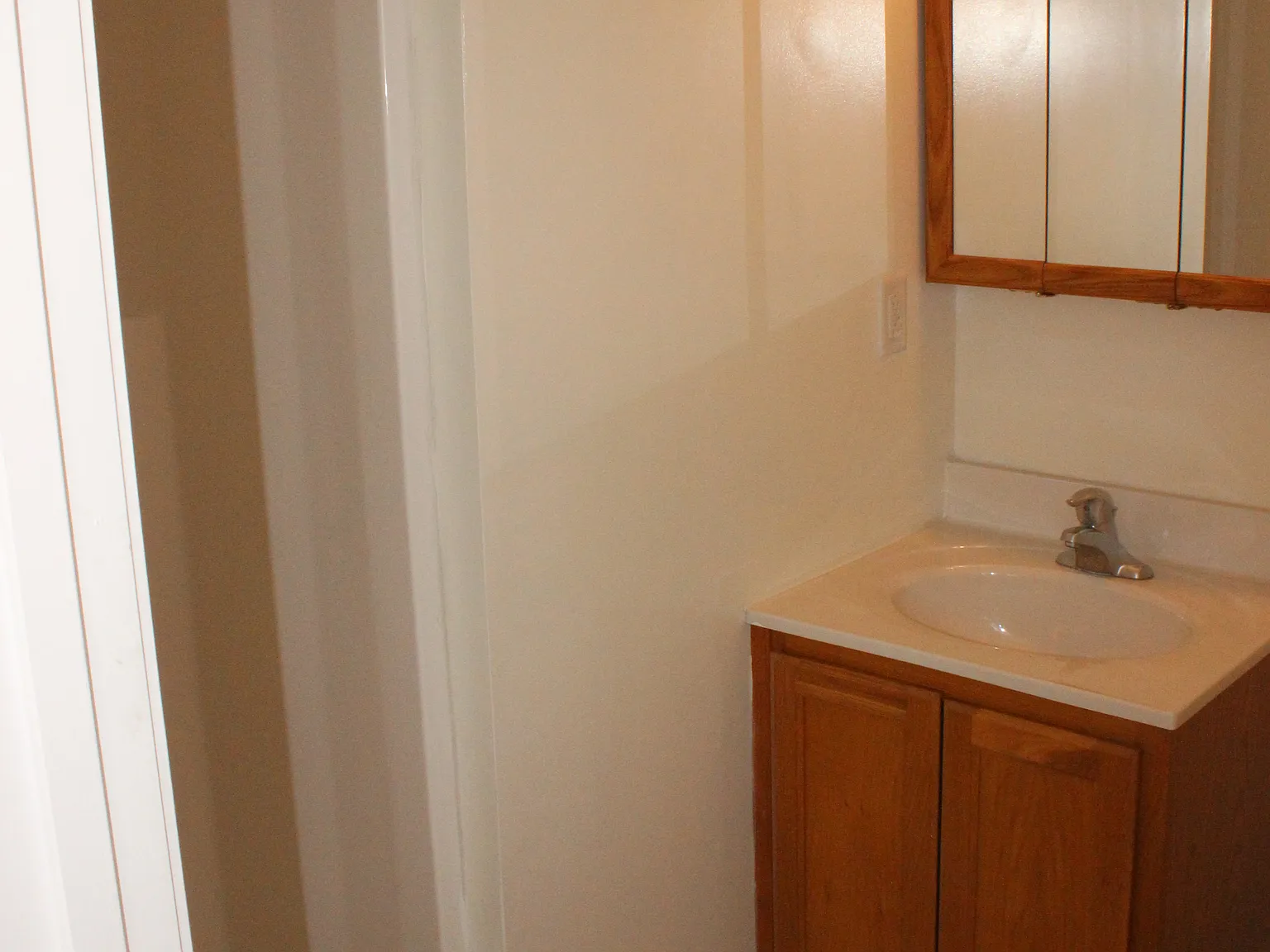1701 Liberty Ln — Photo 4