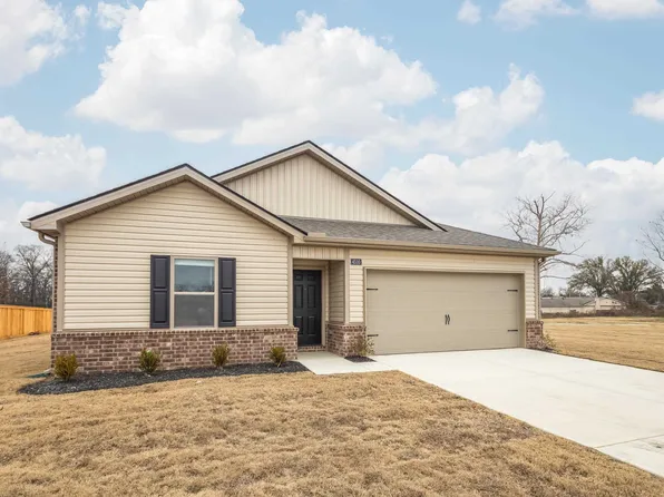 4510 Royster Creek Dr, Millington, TN 38053