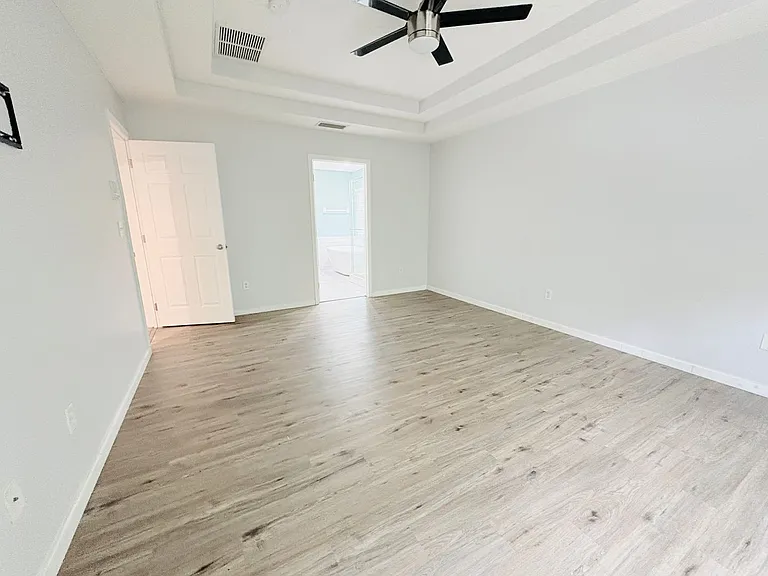 5950 Round Table Rd — Photo 14