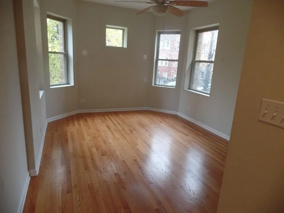 4709 N Lawndale Ave — Photo 4