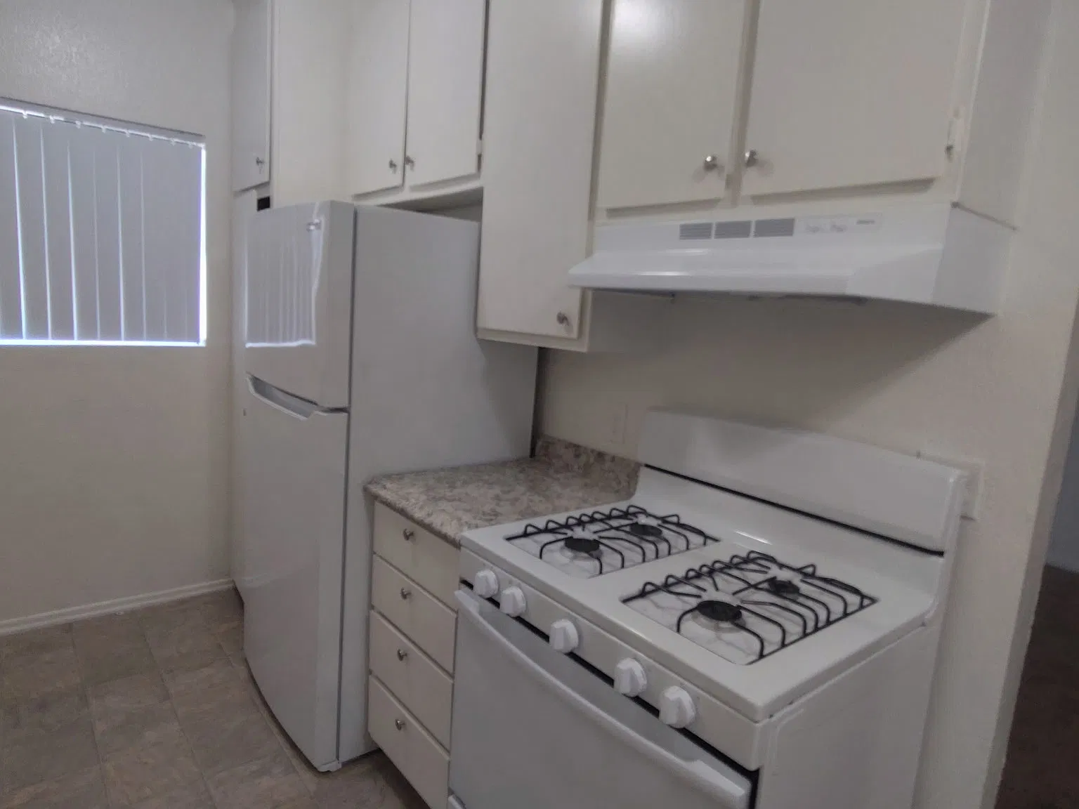 6710 Woodley Ave — Photo 4