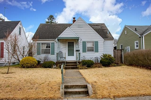 1st image of 2150 Parkview Pl